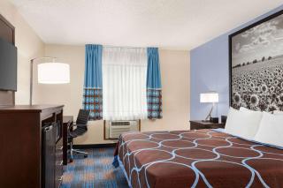Super 8 by Wyndham Lenexa Overland Park Area/Mall Area - Lenexa - 7