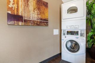 Best Western Hilliard Inn & Suites - 1