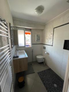 Superbe 2 Pièces Appartement à 5min de la Mer Free WIFI et PARKING - Nizza - 1