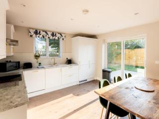 Pass the Keys Stunning 3 Bedroom Home with Free Parking - Bridgwater - 9