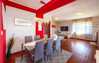 Awesome Home In Ljubac With Jacuzzi - Ljubač - 9