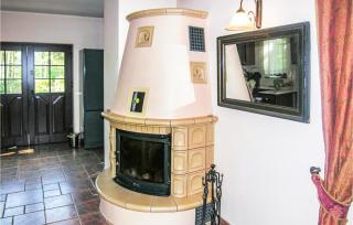 Cozy Home In Lebcz With Kitchen - Łebcz - 1