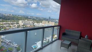 Amazing Studio Apmt 2 Full Beds Amazing view 28B - Hallandale Beach - 9