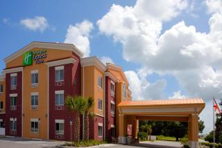 Holiday Inn Express Hotel & Suites Brooksville-I-75 by IHG - Ridge Manor - 2
