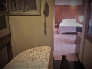 Perto de Ipanema, 250 metros da praia, entre postos 5 e 6 - Rio de Janeiro - 1