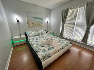 Tampa Getaway Pool House - 2