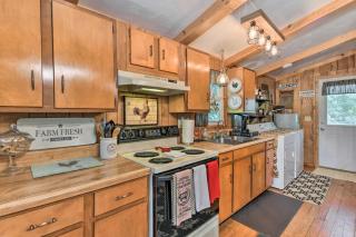 Smoky Mountain Cottage with Lanai and Mtn Views - Franklin - 4