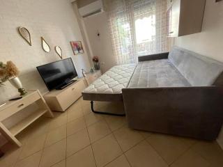 Brick Apartment - Néa Péramos - 7