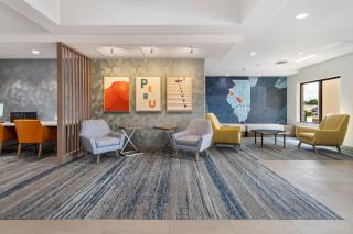 Holiday Inn Express Peru-Lasalle Area by IHG - Peru - 1