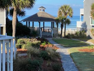 Barrier Dunes 211 - 30 Just Beachy by Pristine Properties Vacation Rentals - Oak Grove - 0