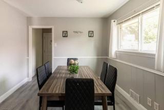 4 Bed 3 Bath House, Spacious, Smart TVs in all rooms, Whole house to yourself - Garland - 2
