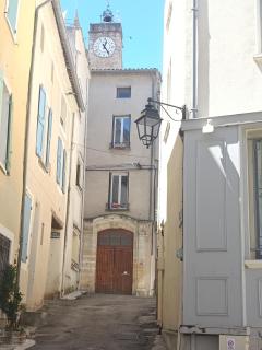 La suite du beffroi - Malaucène - 1