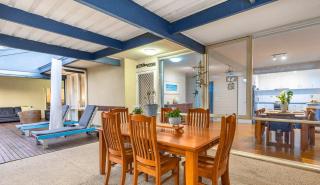 Seabreeze - Minutes from the Beach - 5