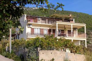 Apartments and rooms with parking space Komiza, Vis - 8844 - 9