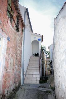 Apartments with WiFi Vis - 8843 - 8