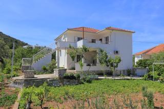 Apartments by the sea Vinisce, Trogir - 11029 - Vinišće - 9