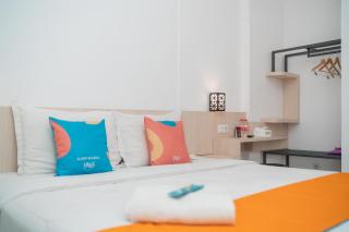 Sans Hotel FiFFa Premiere Malang - 6