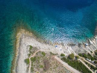 Apartments by the sea Necujam, Solta - 13726 - 7