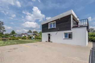 Family Garden Apartments with Free Private Parking & Playground - Riga - 6