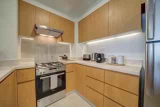Burj Khalifa View - 2BR and Maid - Downtown - Dubai - 2
