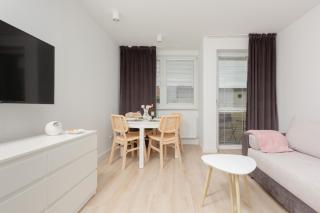 Two-Bedroom Apartament Gdansk 650 m Brzeźno Beach by Noclegi Renters - Gdańsk - 8