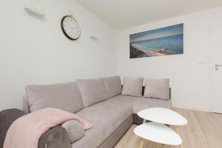 Two-Bedroom Apartament Gdansk 650 m Brzeźno Beach by Noclegi Renters - Gdańsk - 3