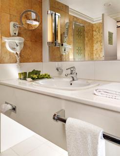 Holiday Inn Athens Attica Av, Airport W. by IHG - Athens - 1