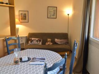 Appartement cosy 2 pièces au pied des pistes, parking et casier à skis - FR-1-266-62 - Monginevro - 0