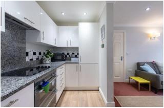 Wells City Centre, Quiet Mews House, sleeps 6 - 6