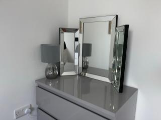 Moda Wigan - Stylish 2 Bed Apartment Central Wigan - Wigan - 4