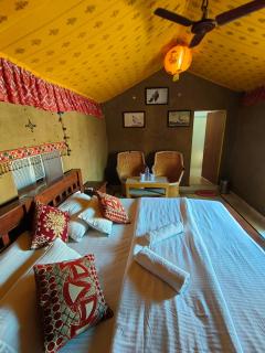 Pal Rajah Desert Camp - Kūri - 8