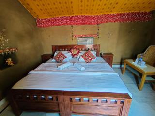 Pal Rajah Desert Camp - Kūri - 7