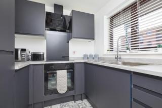 Modern 2 Bed House by City Centre - Nottingham - 1