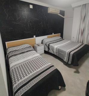 Hostal la Campana - La Línea de la Concepción - 0