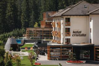 Hotel Cristallo - Wellness Mountain Living - La Villa - 9