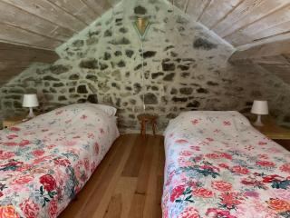 Petite maison Conjat - Saint-Julien-le-Petit - 4