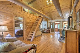 Dog-Friendly Park Falls Cottage with 5 Acres and Lake - Park Falls - 8
