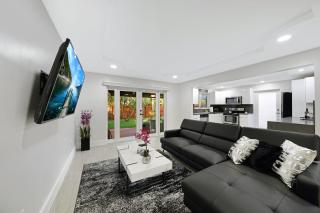 Spacious Updated Home With Office By Pmi - Kendall - 2