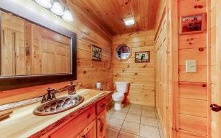 Amazing Mountain View -AMAZING LUXURY CABIN WITH LONG RANGE MOUNTAIN VIEWS AND FREE LOCAL ACTIVITIES - Mineral Bluff - 1