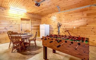 Amazing Mountain View -AMAZING LUXURY CABIN WITH LONG RANGE MOUNTAIN VIEWS AND FREE LOCAL ACTIVITIES - Mineral Bluff - 3