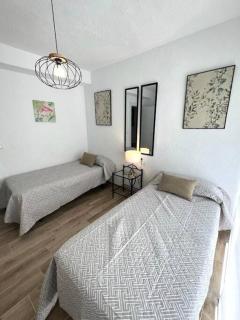 Apartamento céntrico y en primera línea de playa - Benidorm - 5