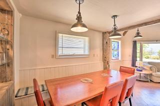 Lakefront Manitou Cottage Less Than 1 Mi to Downtown! - Suttons Bay - 3