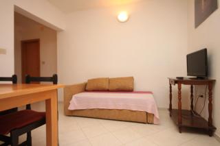 Apartments with a parking space Makarska - 6885 - 1