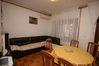 Apartments with parking space Starigrad - Paklenica - 6605 - 2