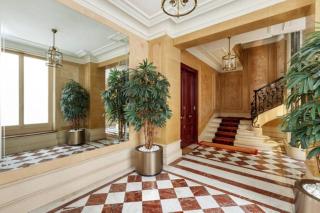 Luxury Arch of triumph and Champs elysées flat - 2