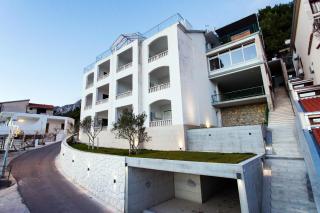 Apartments by the sea Brela, Makarska - 6689 - 8