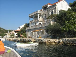 Apartments by the sea Zaklopatica, Lastovo - 8346 - Lastovo - 0