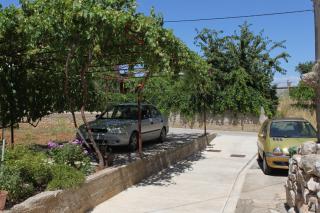 Apartments with a parking space Preko, Ugljan - 8179 - Preko - 1