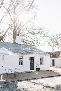 The Quarters - A Peaceful Escape on Historic Farm - 8