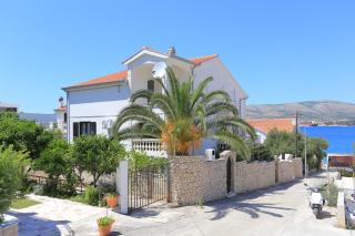 Apartments by the sea Okrug Gornji, Ciovo - 8625 - Trogir - 9